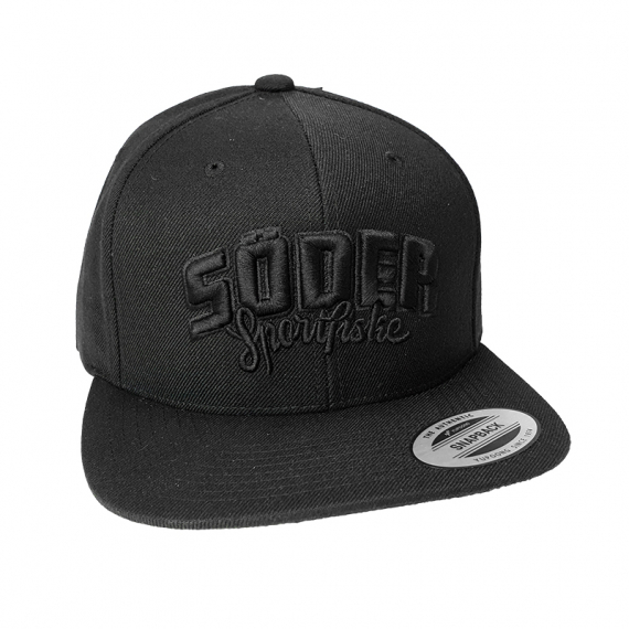 Söder Sportfiske Snapback Black - Black Logo in der Gruppe Kleidung & Schuhe / Kappen & Kopfbedeckungen / Caps / Snapback-Kappen bei Sportfiskeprylar.se (103545674878-BL)