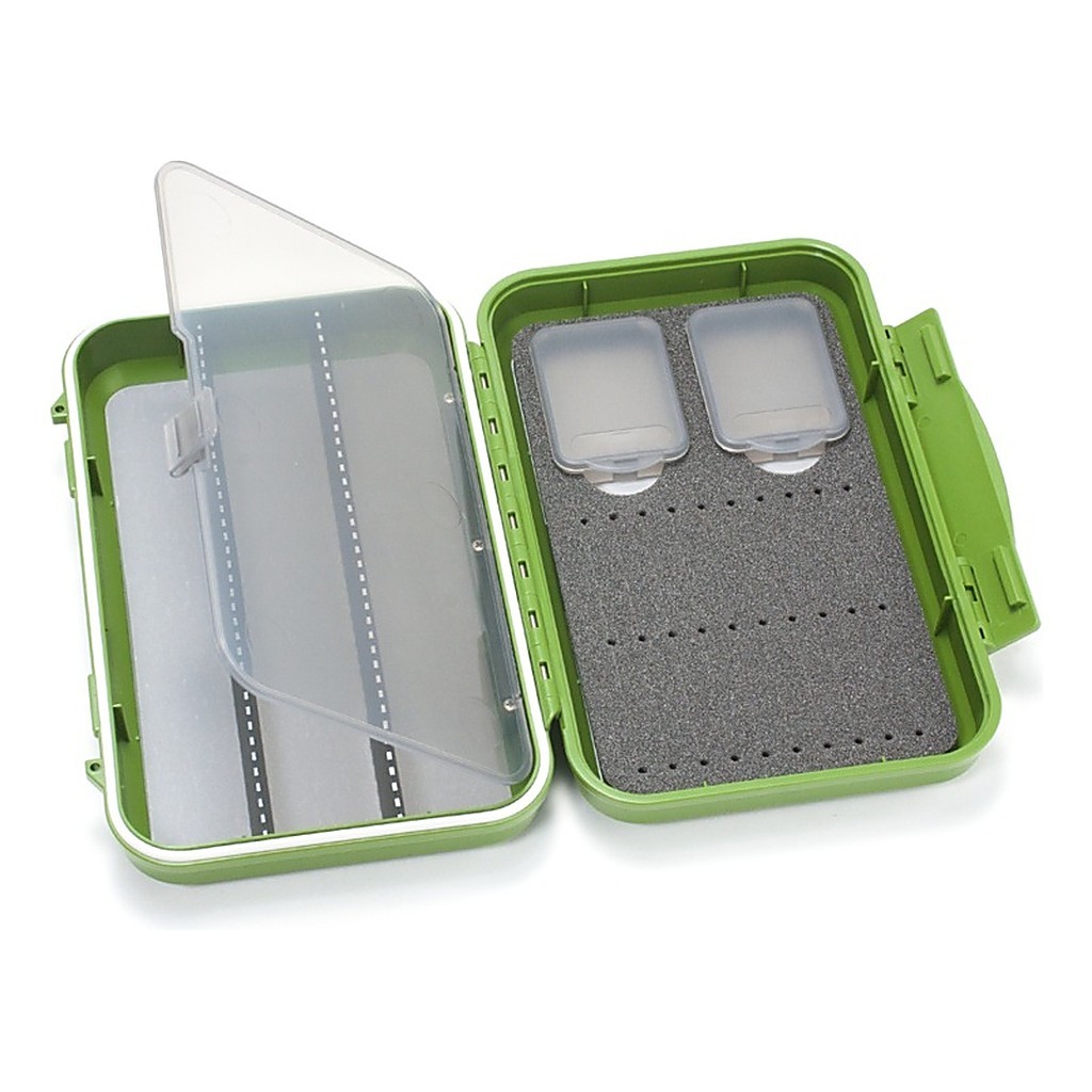 C&F Design Medium 2-Row WP Tube Fly Case w 3 Comp (CF-2403V) Olive in der Gruppe Aufbewahrung / Boxen & Dosen / Fliegenboxen bei Sportfiskeprylar.se (1100182)