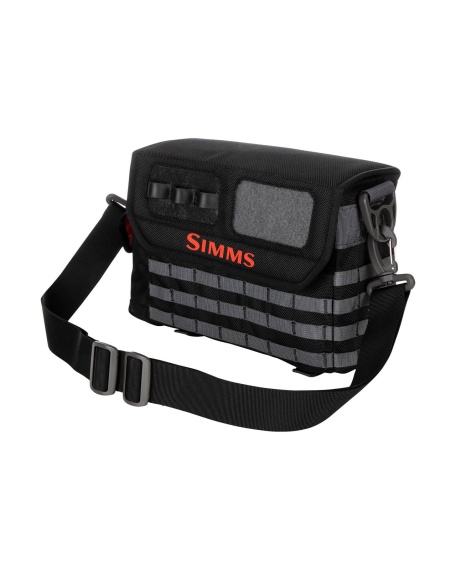 Simms Open Water Tactical Waist Pack Black in der Gruppe Verwahrung / Angeltaschen / Hip Packs bei Sportfiskeprylar.se (13375-001-00)