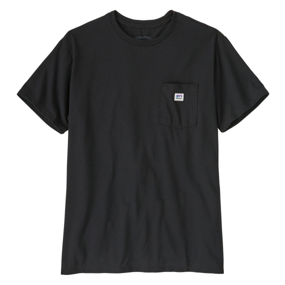 Patagonia Shop Sticker Pocket Responsibili-Tee Black in der Gruppe Kleidung & Schuhe / Kleidung / T-shirts bei Sportfiskeprylar.se (37762-BLK-Sr)