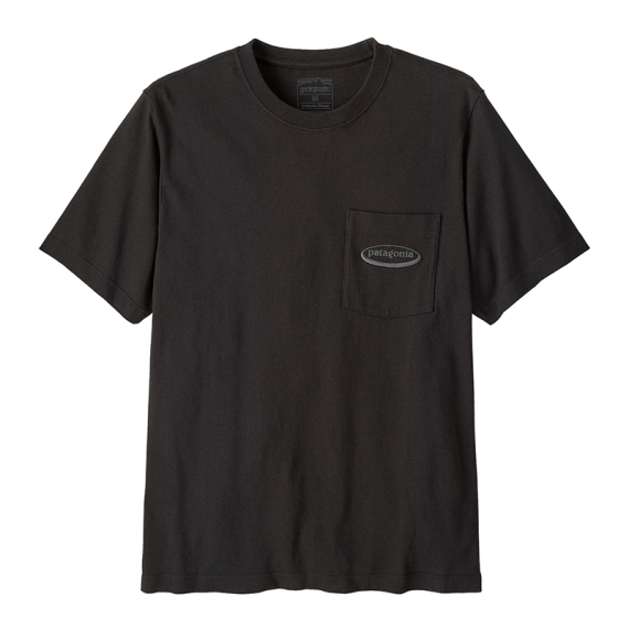 Patagonia M\'s MW \'95 Oval Logo Pocket Tee Black in der Gruppe Kleidung & Schuhe / Kleidung / T-shirts bei Sportfiskeprylar.se (37880-BLK-Lr)