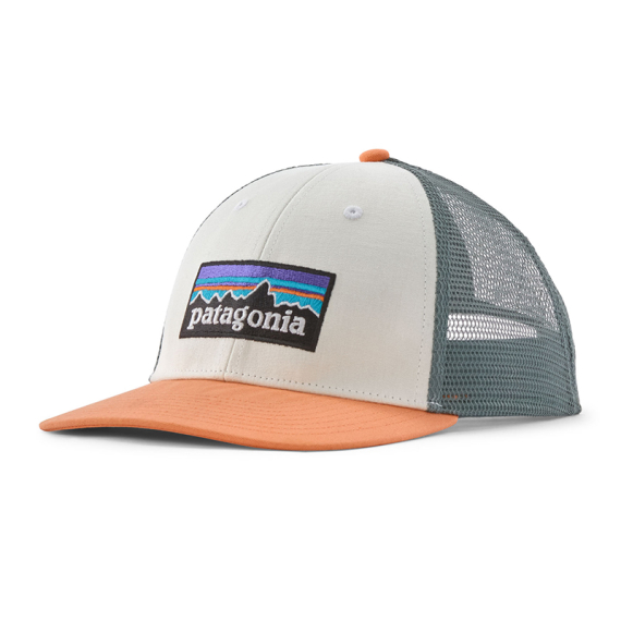 Patagonia P-6 Logo LoPro Trucker Hat WTPE in der Gruppe Kleidung & Schuhe / Kappen & Kopfbedeckungen / Caps / Trucker-Kappen bei Sportfiskeprylar.se (38283-WTPE-ALL)