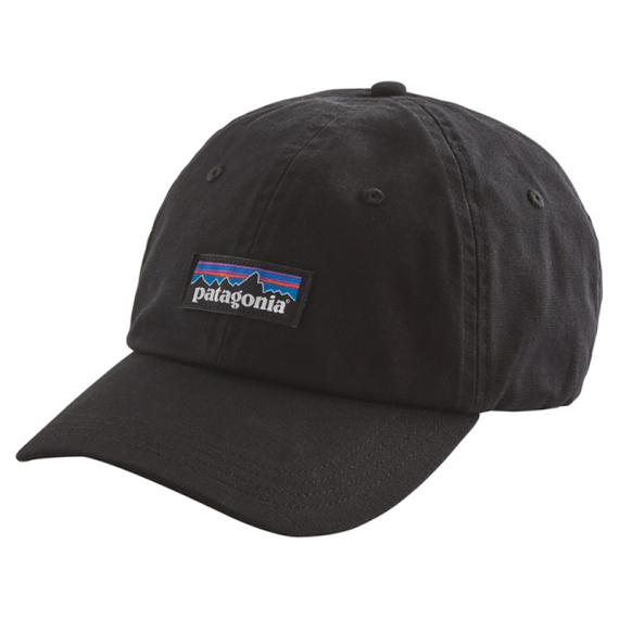 Patagonia P-6 Label Trad Cap Black in der Gruppe Kleidung & Schuhe / Kappen & Kopfbedeckungen / Caps / Dad Caps bei Sportfiskeprylar.se (38296-BLK-ALL)