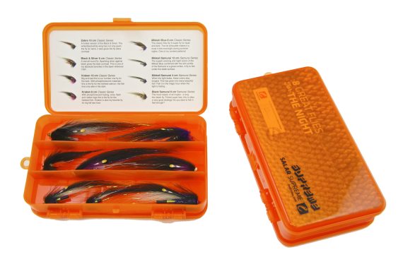 Frödin 8 Great Flies For The Night in der Gruppe Köder / Fliegen bei Sportfiskeprylar.se (8GF-2TN)