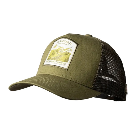 Beyond Nordic BN215 Wild Scandinavia Trucker Cap W-Iguana Green in der Gruppe Kleidung & Schuhe / Kappen & Kopfbedeckungen / Caps / Trucker-Kappen bei Sportfiskeprylar.se (BN215-W-IGUANA-OS)