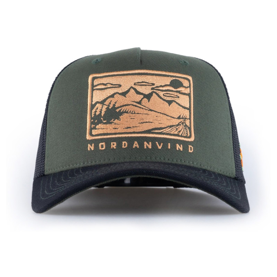 SQRTN Nordanvind Trucker Cap Olive in der Gruppe Kleidung & Schuhe / Kappen & Kopfbedeckungen / Caps / Trucker-Kappen bei Sportfiskeprylar.se (CAP-293-OSFA)