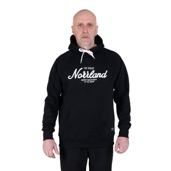 SQRTN Great Norrland Hood Black in der Gruppe Kleidung & Schuhe / Kleidung / Pullover / Hoodies bei Sportfiskeprylar.se (HOOD-001-Mr)