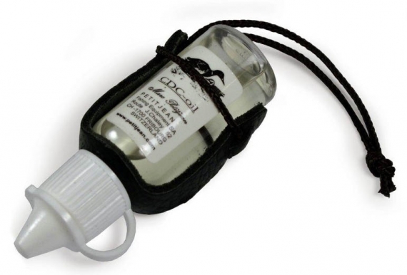 Petitjean CDC Olja in der Gruppe Haken & Zubehör / Fliegenbinden / Chemikalien / Andere Chemikalien bei Sportfiskeprylar.se (PE-OIL)