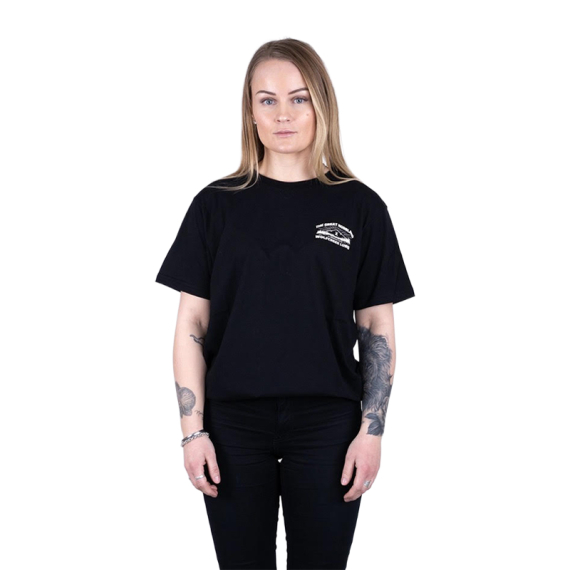 SQRTN X Wolfcreek Lures Tee, Black in der Gruppe Kleidung & Schuhe / Kleidung / T-shirts bei Sportfiskeprylar.se (SQWC-003-Sr)