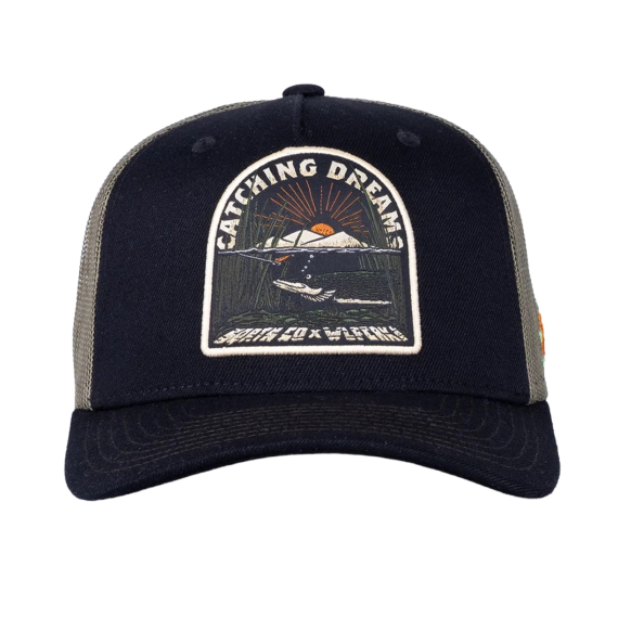 SQRTN X Wolfcreek Lures Dreams Trucker Cap in der Gruppe bei Sportfiskeprylar.se (SQWC-007-OSFA)
