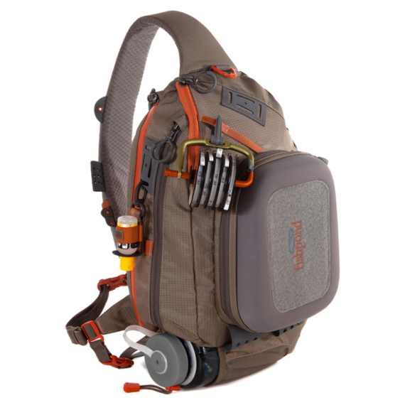 Fishpond Summit Sling 2.0 Granite in der Gruppe Verwahrung / Angeltaschen / Sling Packs bei Sportfiskeprylar.se (SS-2-0-G)